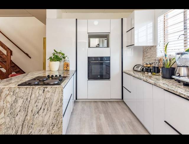 3 BEDROOM PROPERTY TO RENT IN SUNDOWNER